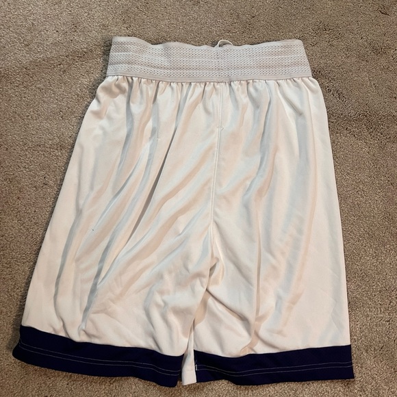 Adidas basketball shorts - Picture 2 of 3